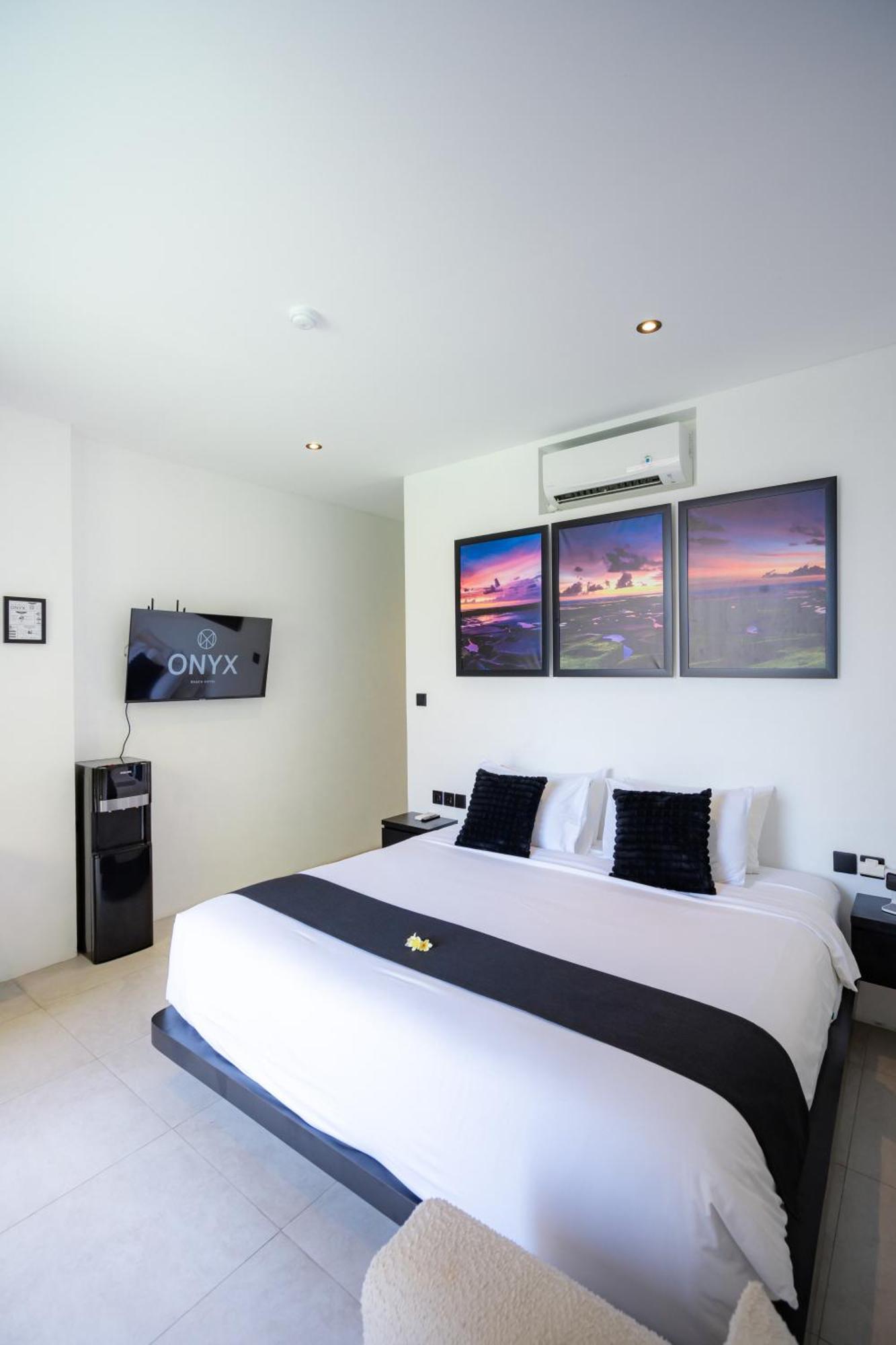 Onyx Beach Hotel Canggu  Exterior photo