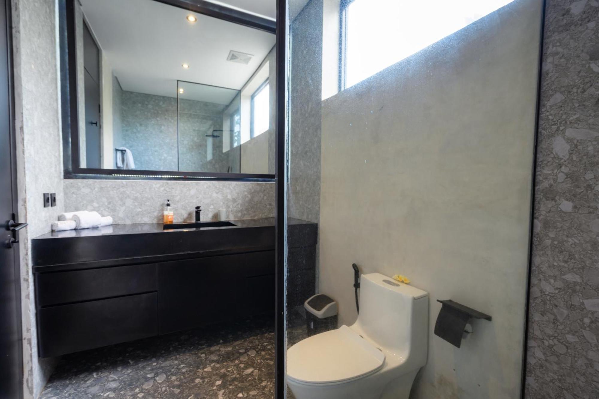 Onyx Beach Hotel Canggu  Exterior photo