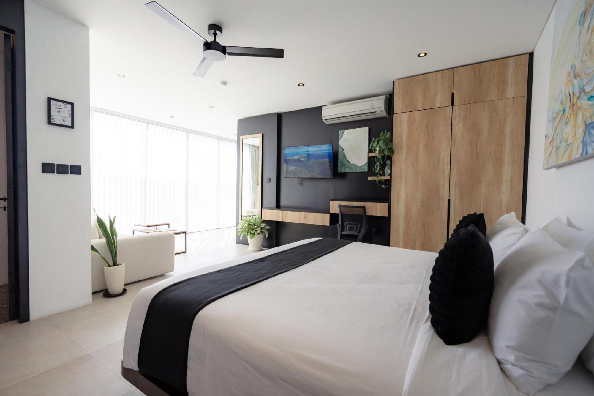 Onyx Beach Hotel Canggu  Room photo